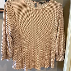 Adrianna Papell NWOT medium blouse